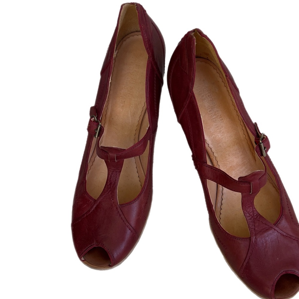 Timberland Boot Company Size 11 M 3 inch Heel Wine Red Shoes Great Condition - Picture 2 of 9
